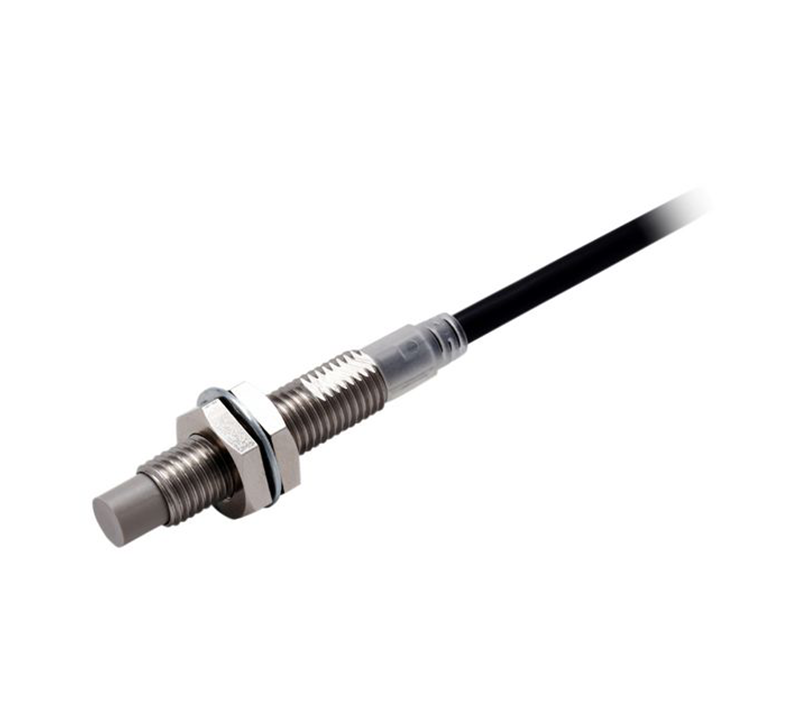 inductive-sensor-pnp-omron-e2e-x4mb1t8-5m